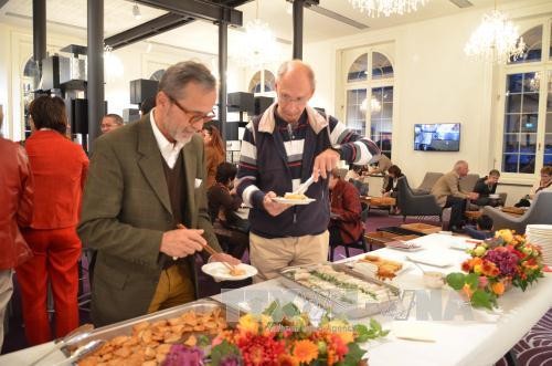 «A la découverte des saveurs de la gastronomie vietnamienne» à l’Alimentarium - ảnh 1